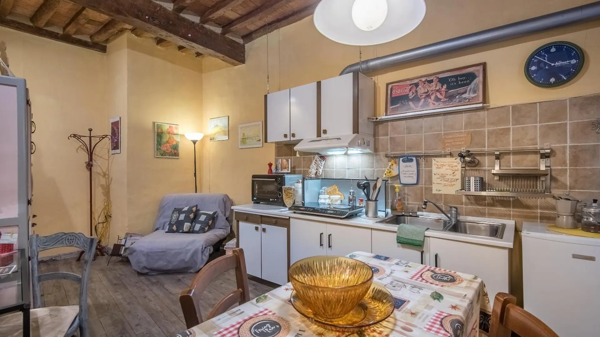 La Casa Gialla Di Buonconvento Italy